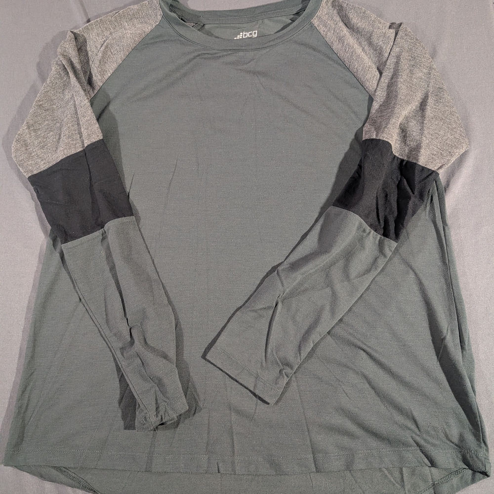 BCG Woman's Long Sleeve olive green Gray and Black Tee